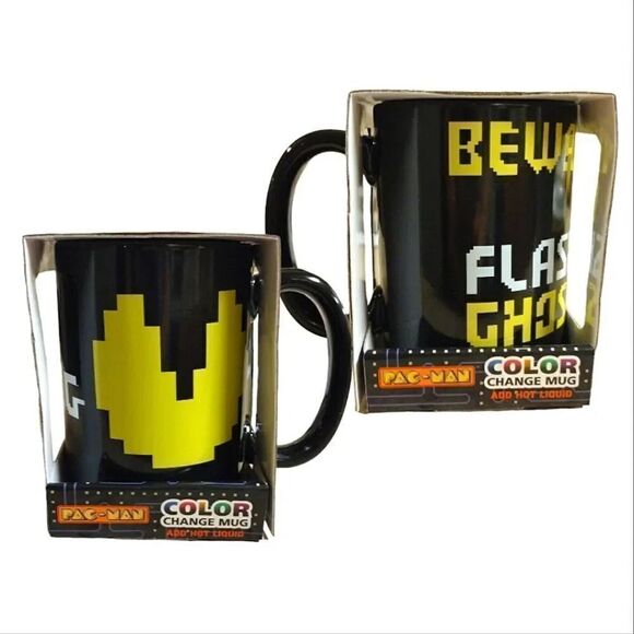 PAC MAN Beware Of Flashing Ghosts Color Changing Retro Mug NWT - Picture 1 of 14